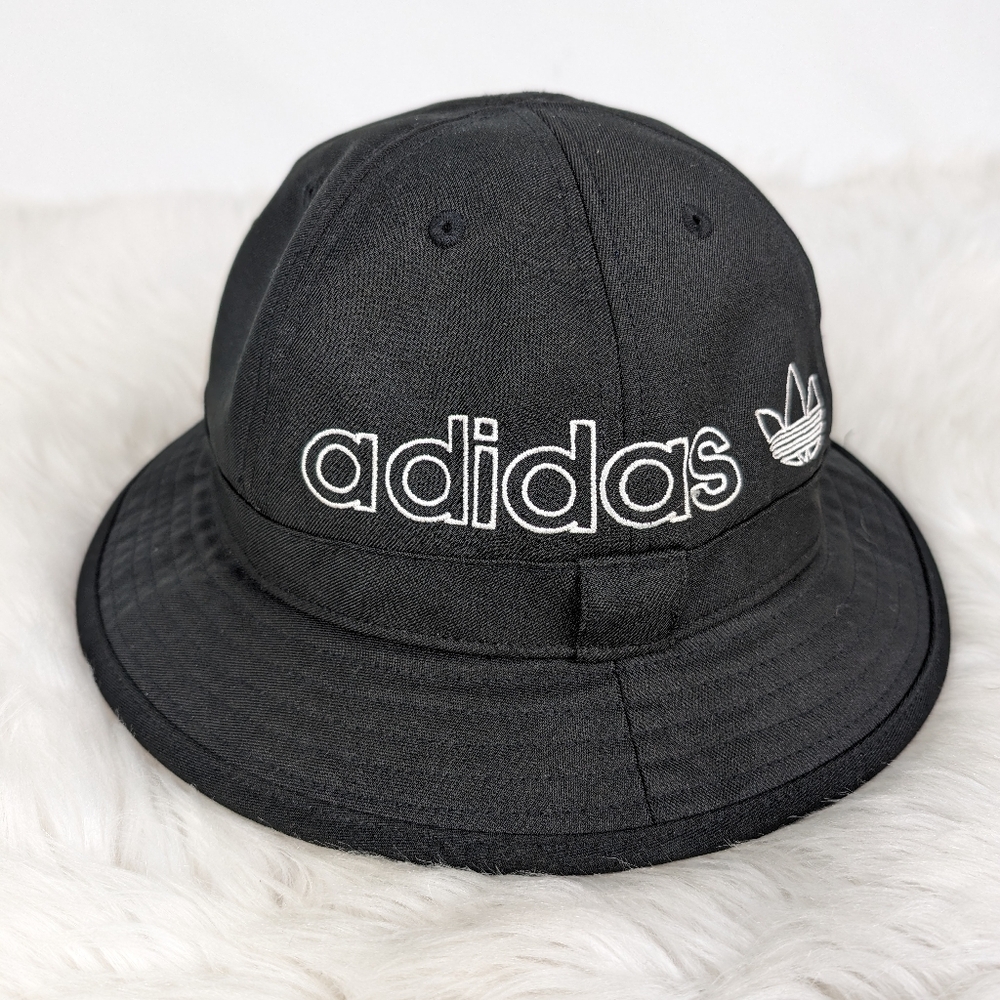 Adidas NWOT bucket fabric hat, size 22.5", black
